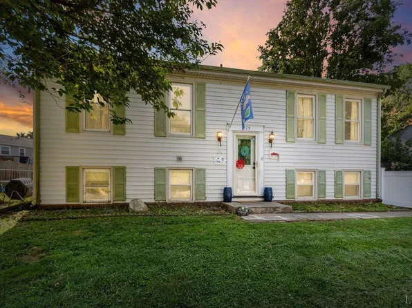 379 Clubhouse Dr, Roanoke, VA 24019