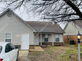 7091 Hampton Dr, Horn Lake, MS 38637