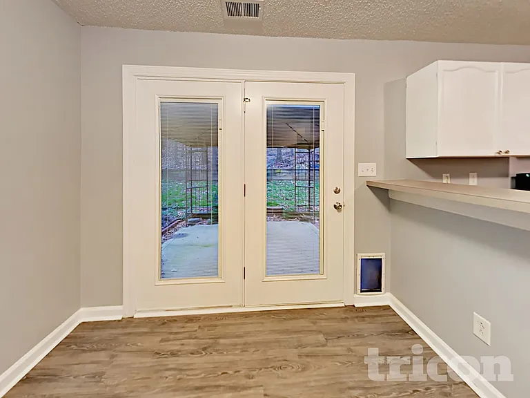 3722 Hunters Run Ln — Photo 8