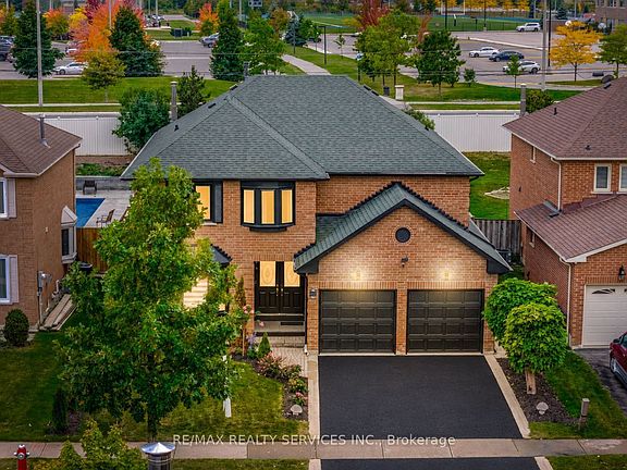 3rd image of 28 Corkett Dr