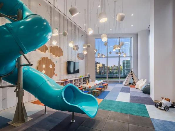 1 City Point image 21 of 26