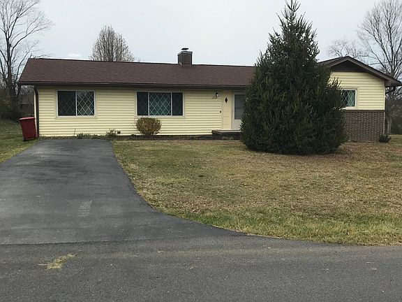 2nd image of 1204 Greenfield Dr