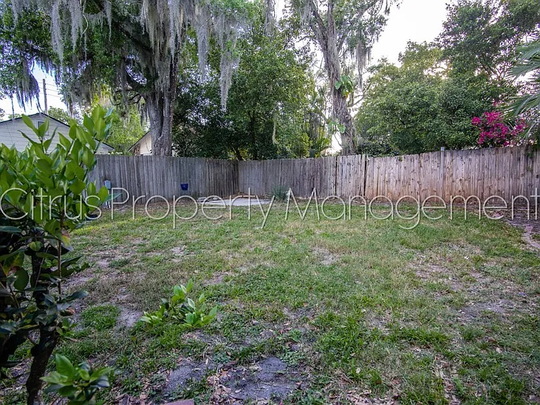 1840 Baylarian Blvd — Photo 33