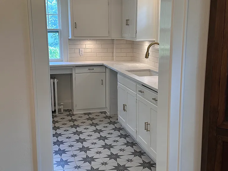 321 Roosevelt Ave — Photo 12
