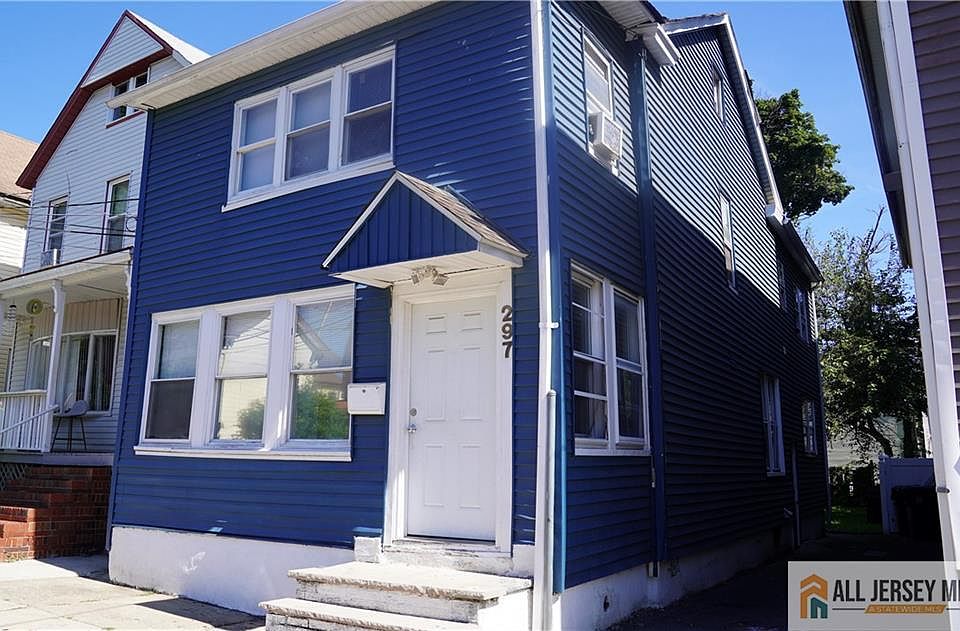 2nd image of 297 Seaman St