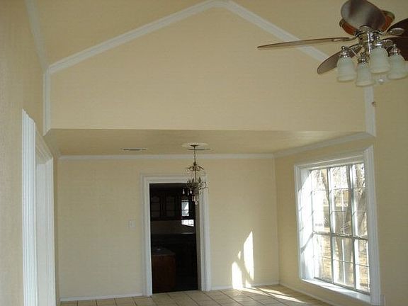 4th image of 7326 Golder Ave
