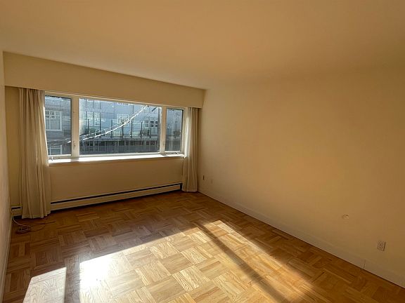 4th image of 2430 Point Grey Rd #304