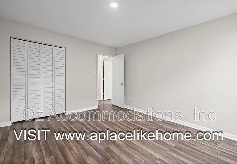 13909 Falkirk Cir — Photo 15