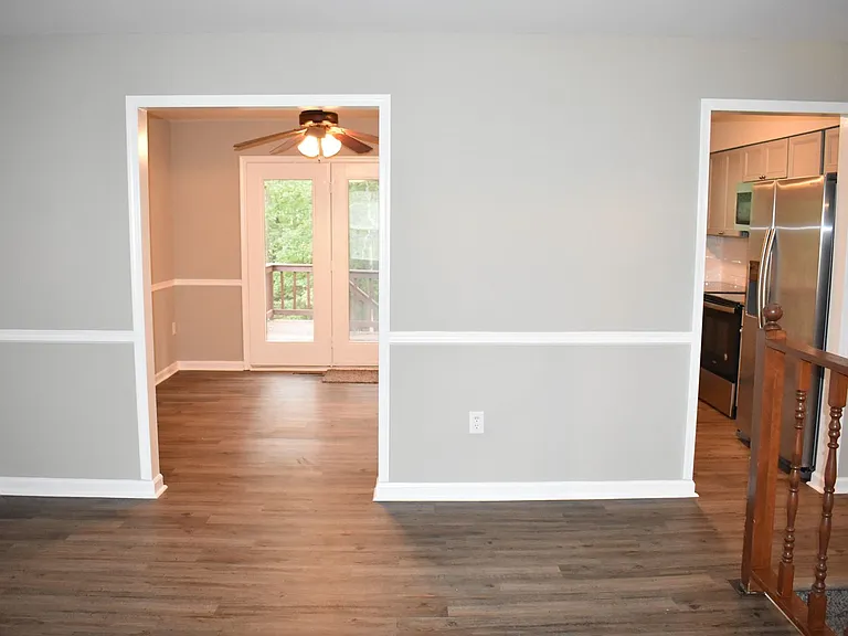 5405 Lee White Ln — Photo 6