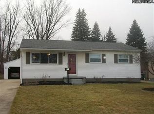 664 Burdie Dr, Hubbard, OH