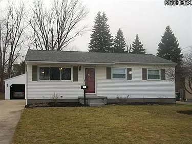 664 Burdie Dr photo 1