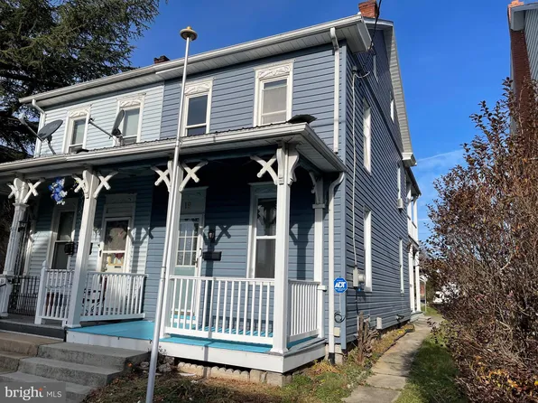 19 W Church St, Annville, PA 17003