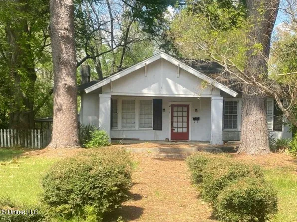 217 E Center St, Canton, MS 39046