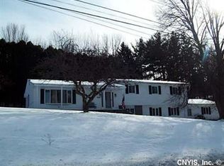 2808 Lyons Rd, Camillus, NY 13031