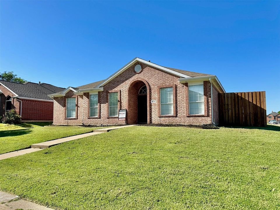 1st image of 829 Longleaf Dr