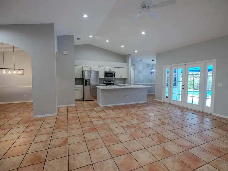 13590 Callington Dr — Photo 10