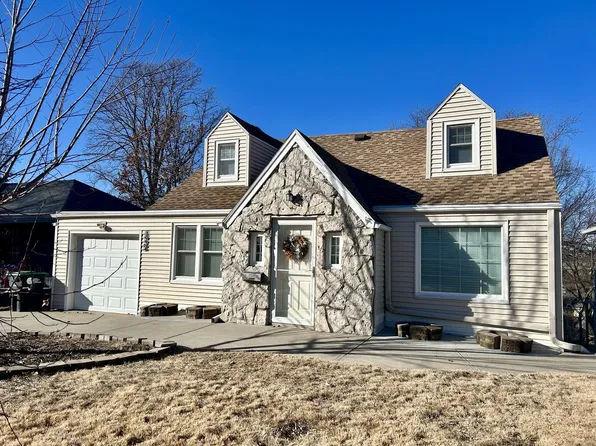 1932 S 62nd St, Omaha, NE 68106