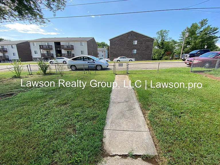 2106 Fallon Ave SE — Photo 2
