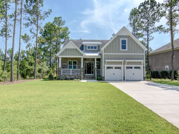 110 Yacht Basin Ldg, Hampstead, NC 28443