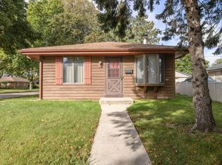 5803 N 77th St, Milwaukee, WI 53218