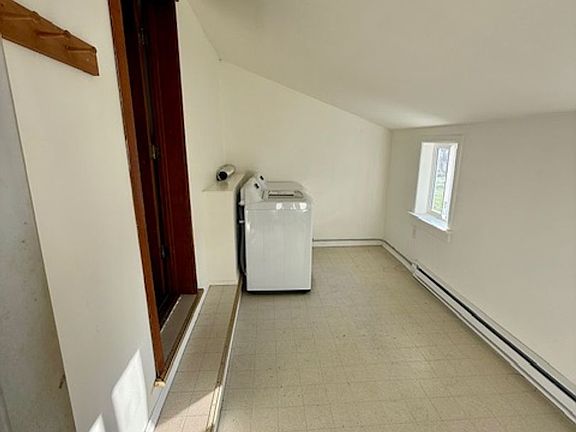 5th image of 703 E Missoula Ave