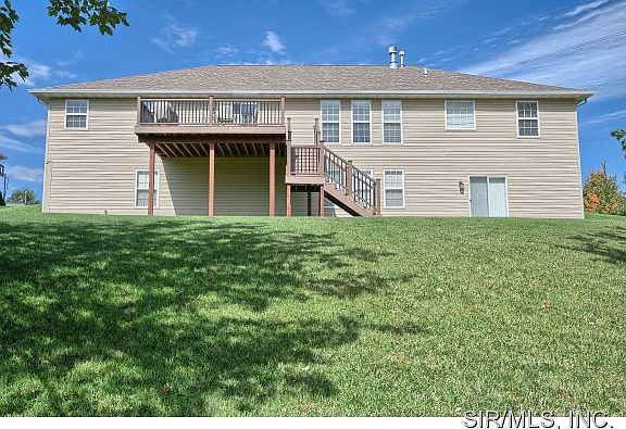 3rd image of 7401 Stonebridge Dr