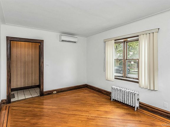 4th image of 962 Gabriel Avenue