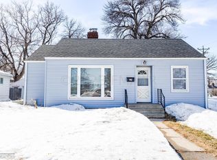 1462 9th St N, Fargo, ND 58102