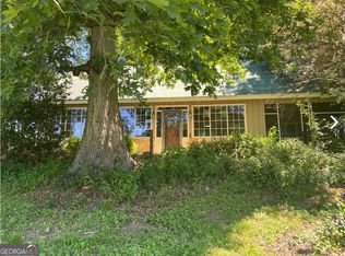 10072 Henderson Mountain Rd, Fairmount, GA 30139