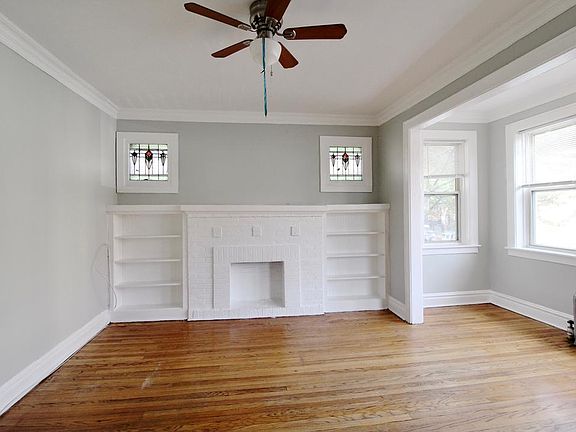 2nd image of 4856 N Albany Ave #1F