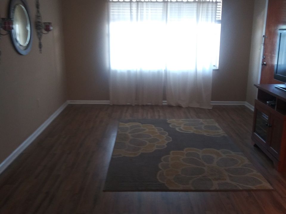1st image of 1920 E Edgewood Dr