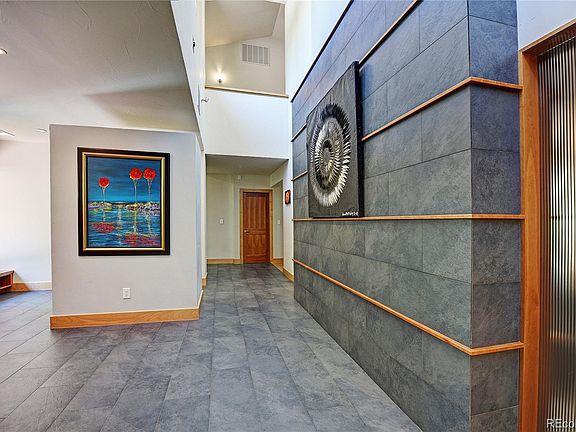 4th image of 775 Kalmia Ave