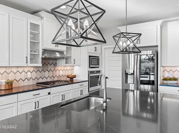 11162 S Golden Aspen Dr, Vail, AZ 85641