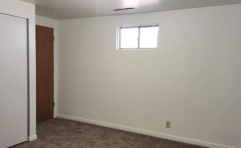 367 Overland Rd — Photo 12