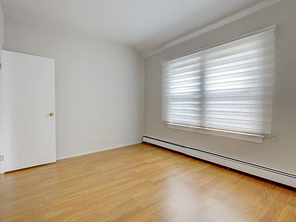 5th image of 75 Indiana Ave