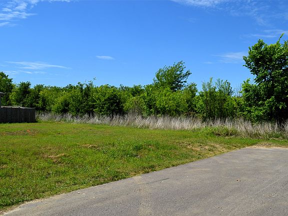 5th image of 311 Rike Rd