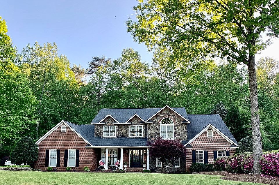 1st image of 500 Little Farm Dr