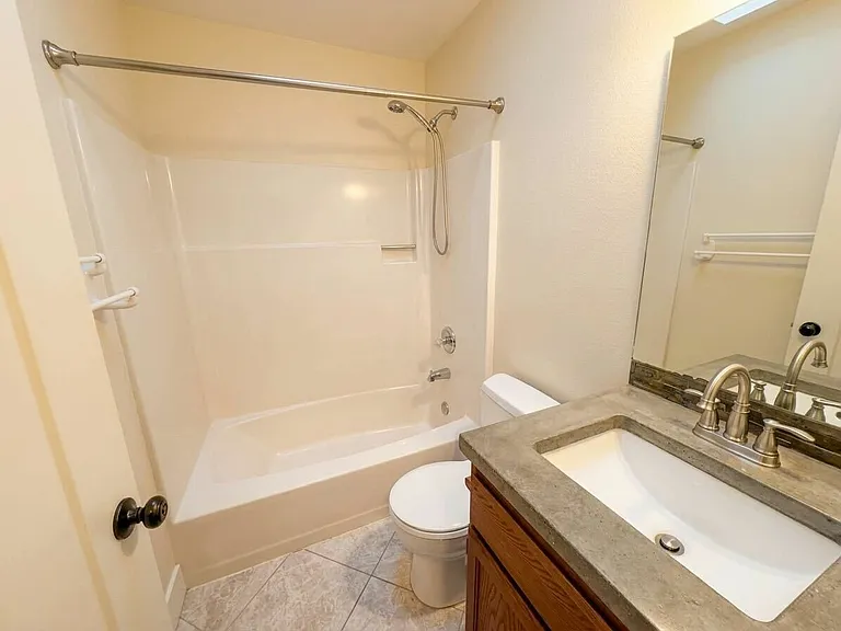 20611 SE 135th St — Photo 7