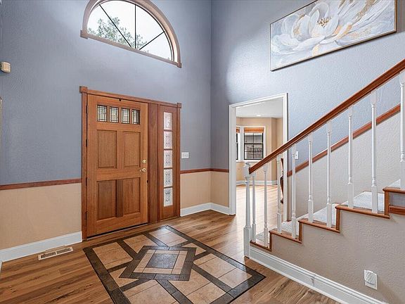 3rd image of 113 Walnut Dr