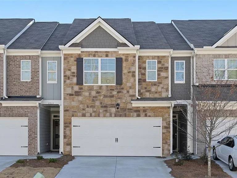 2203 Blue Monarch Dr — Photo 1