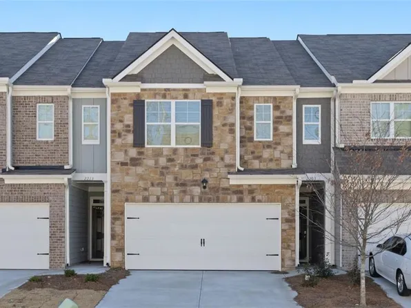 2203 Blue Monarch Dr, Buford, GA 30519
