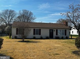 907 Eastern View Dr, Fredericksburg, VA 22405