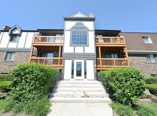 150 S La Londe Ave APT 3E, Addison, IL 60101