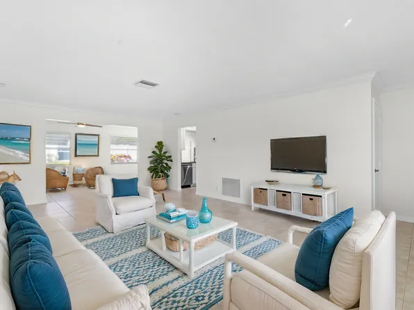 1919 SW 19th Street, Boynton Beach, FL 33426