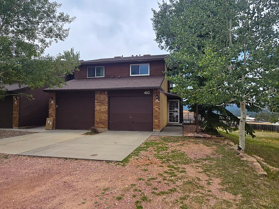 402 Forest Edge Ln #A