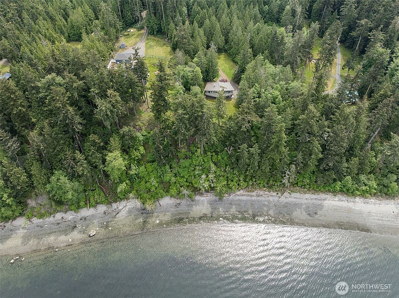 2nd image of 127 Sand Cove Lane