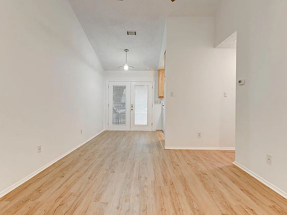 2nd image of 1015 E Yager Ln Unit 67