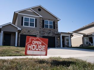 2329 E 26th Ter, Lawrence, KS 66046