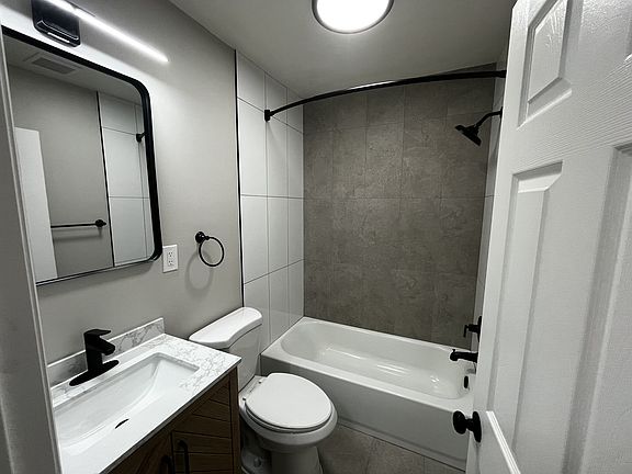 5th image of 318 Columbia Ave #317