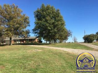 9234 NE Indian Creek Rd, Topeka, KS 66617